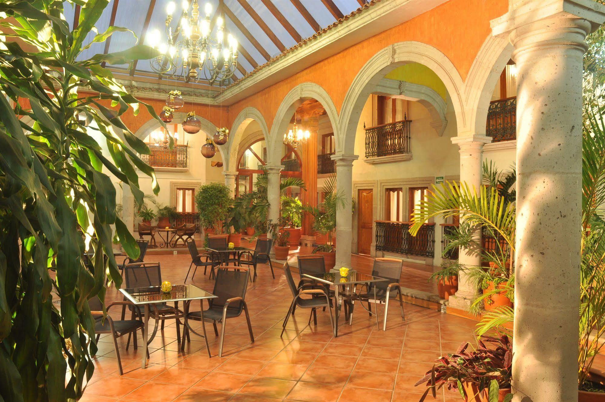Mision Patzcuaro Centro Historico Hotel Exterior photo